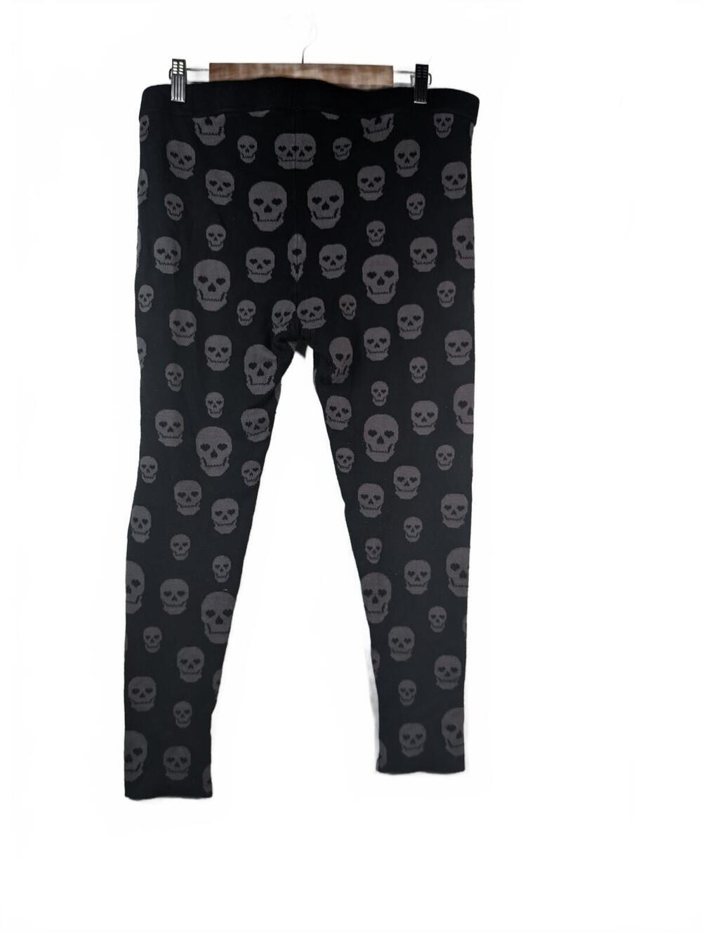 Torrid Black & Grey Skull Sweater Knit Leggings Size 2x